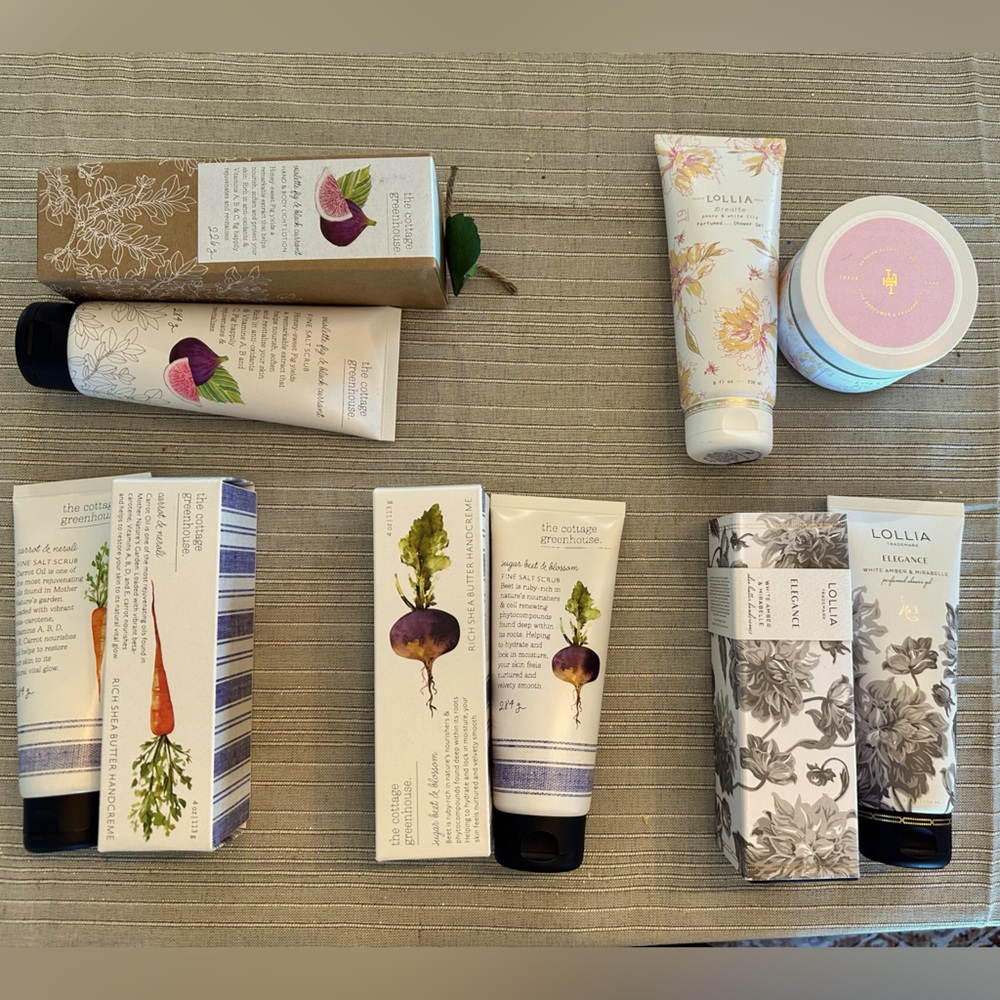 Brand new gift sets $30/set
Each set comes with 2 full size matching sets